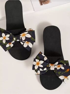 Black Floral Bow Slide Sandals - Women
